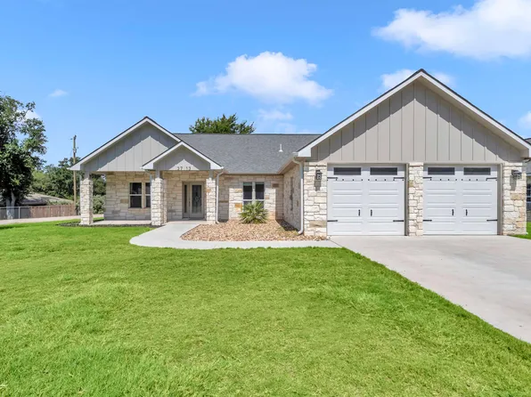 3713 Coyote Trail, Kingsland, TX 78639