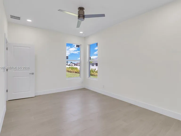 1827 Embers Pkwy W — Photo 8