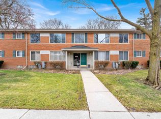 850 N Adams Rd UNIT 4, Birmingham, MI 48009