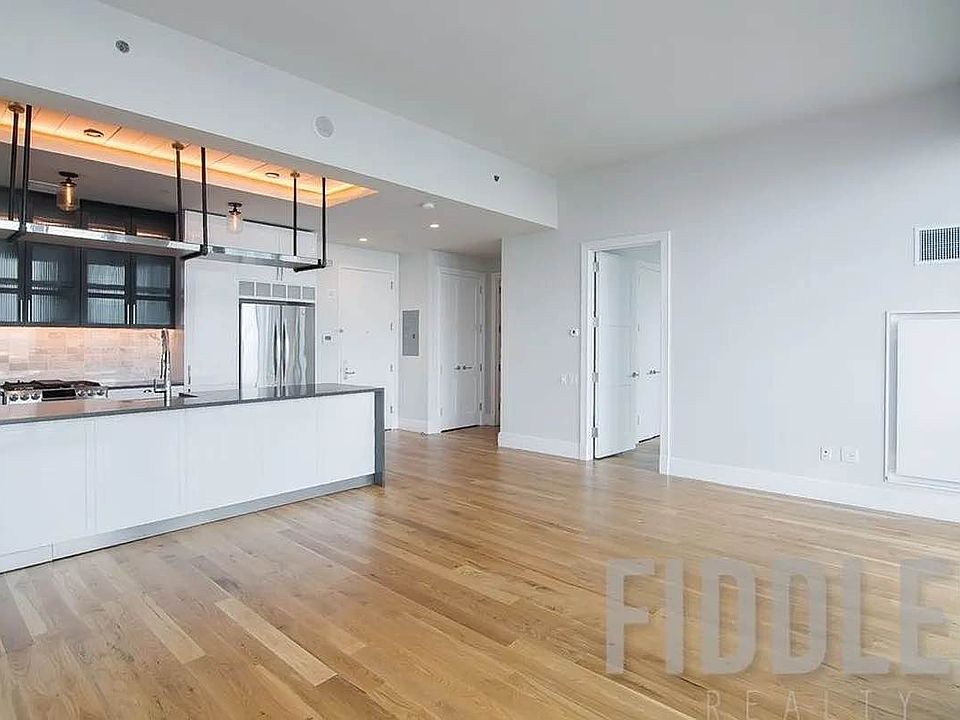 1st image of 4441 Purves St APT 1505