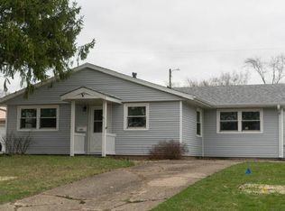 1621 Williamsburg Dr, Champaign, IL 61821