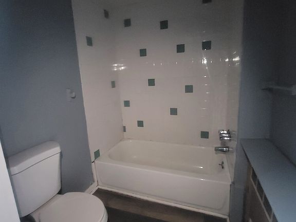 3rd image of 90 Champlin Ave APT 1