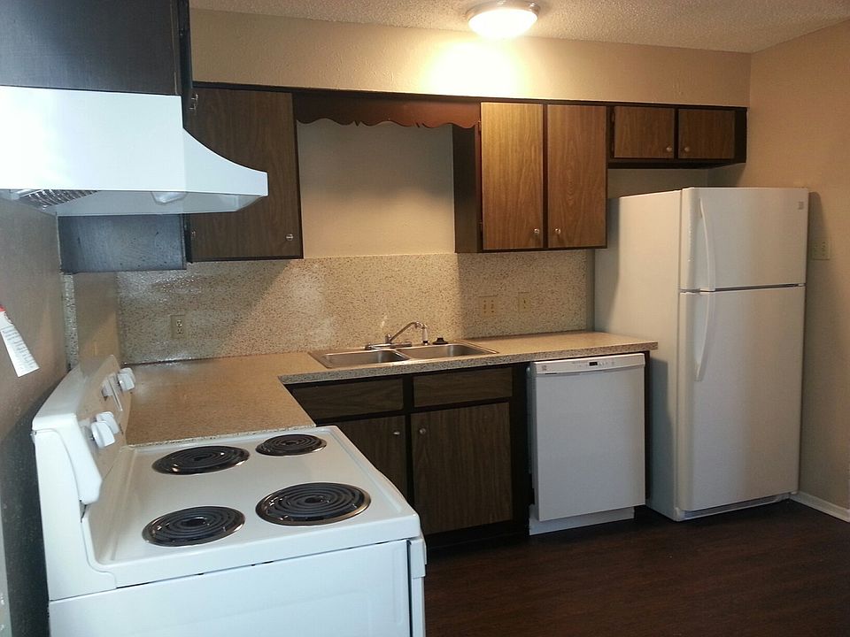 2nd image of 1910 Nolen Ct APT B