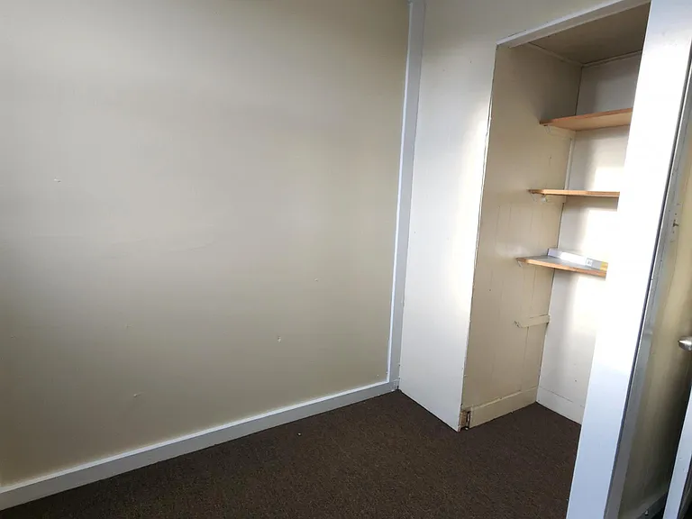 240 Maple St #3 — Photo 8