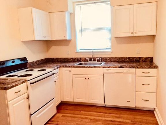 2nd image of 5845 Devonshire Ave APT 2N