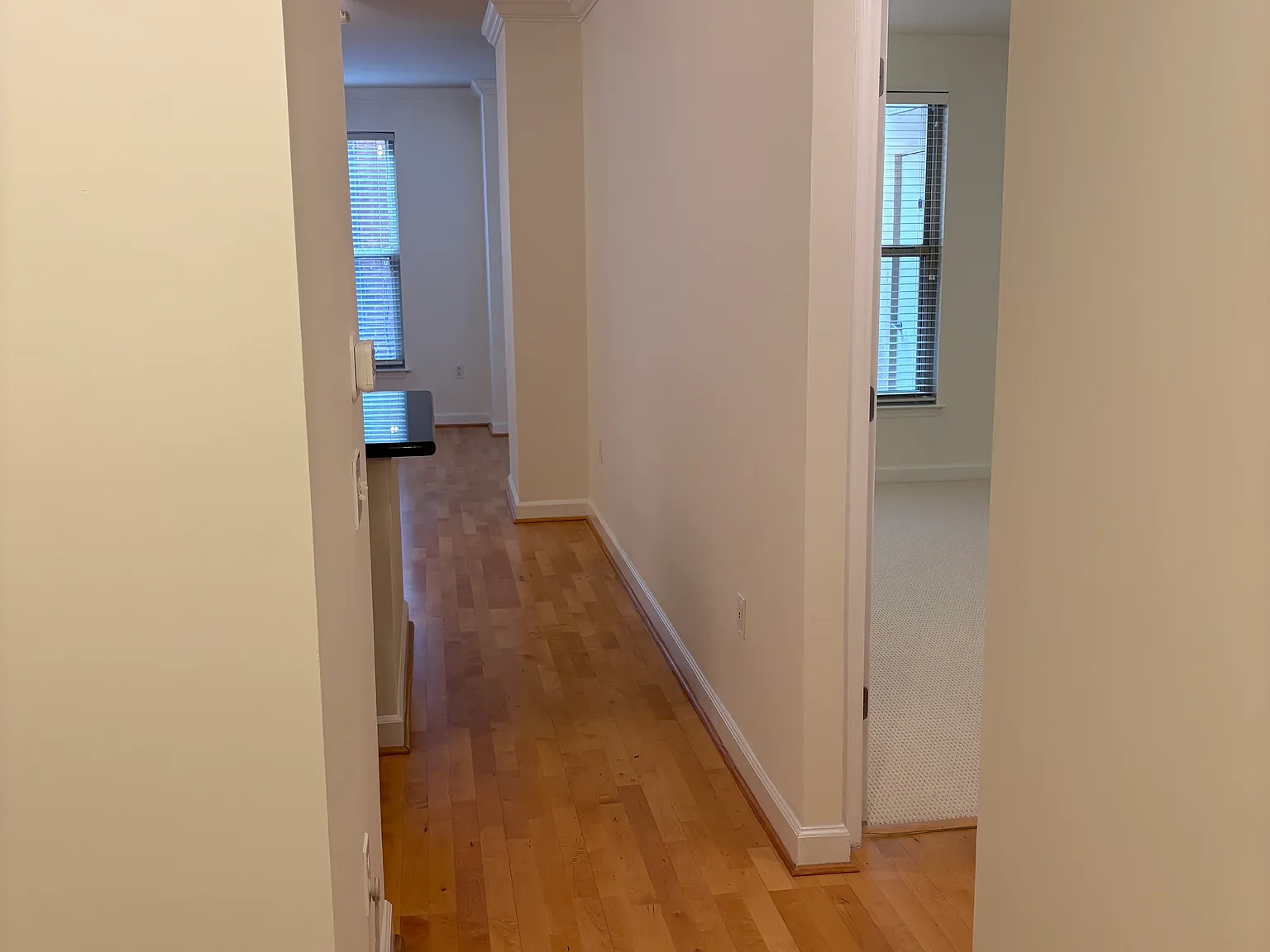 2 bed, 818 sqft, $3,200 — Photo 4