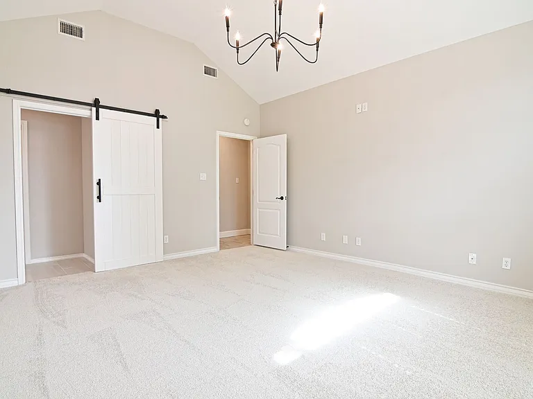 5508 La Jolla Cv — Photo 10