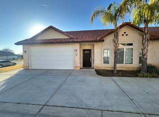 702 Clover Meadow Ct APT B, Bakersfield, CA 93308