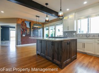 10753 SE Happy Valley Dr, Happy Valley, OR 97086
