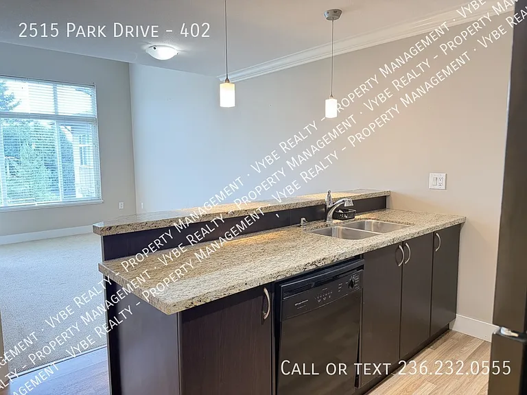 2515 Park Dr #402 — Photo 3