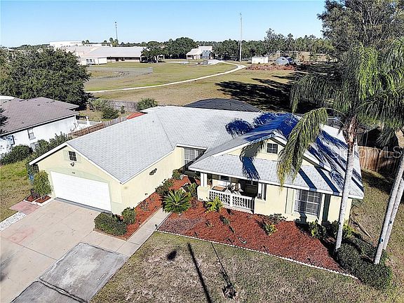 2nd image of 1104 Lake Idamere Blvd
