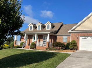 3458 Heathcliff Rd, Morristown, TN 37813