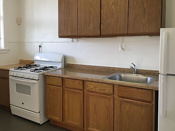 4th image of 5308 S Hyde Park Blvd APT 1R