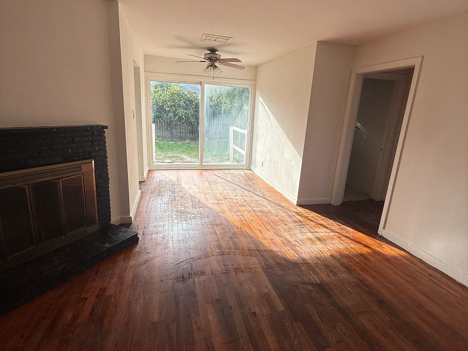 2 bed, 980 sqft, $1,800 — Photo 4