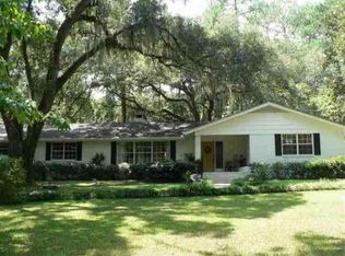 3425 Lakeshore Dr, Tallahassee, FL 32312