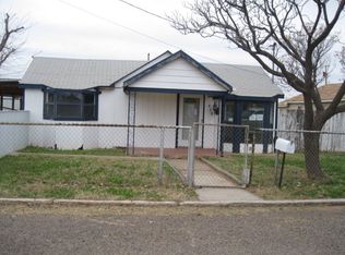 418 Dorothea St, Crane, TX 79731