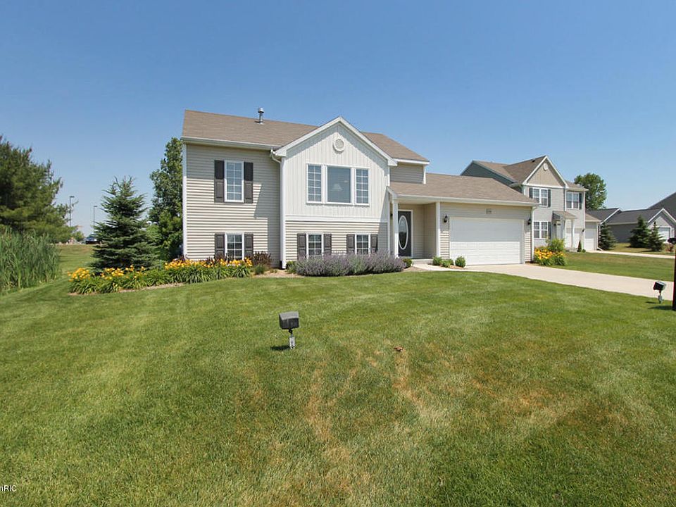 1st image of 1376 Highland Hill Dr SE