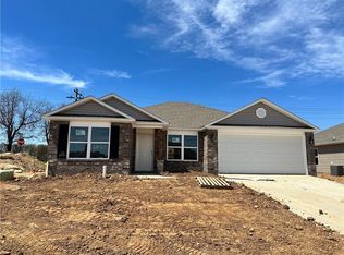 801 Belhaven Rd, Centerton, AR 72719