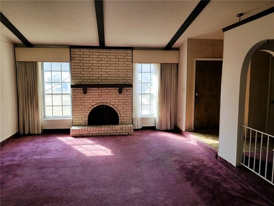2nd image of 5302 Barcelona Dr