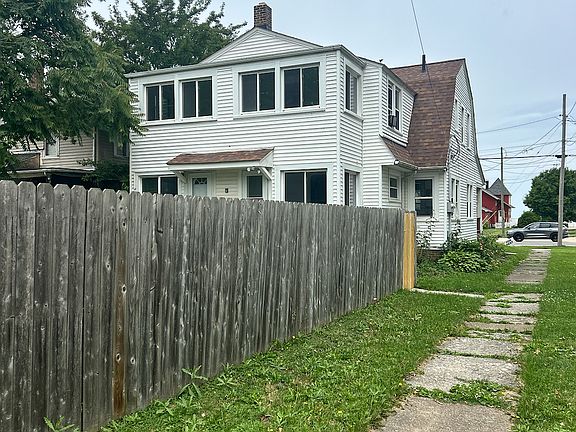 4th image of 1634 E Erie Ave #1634