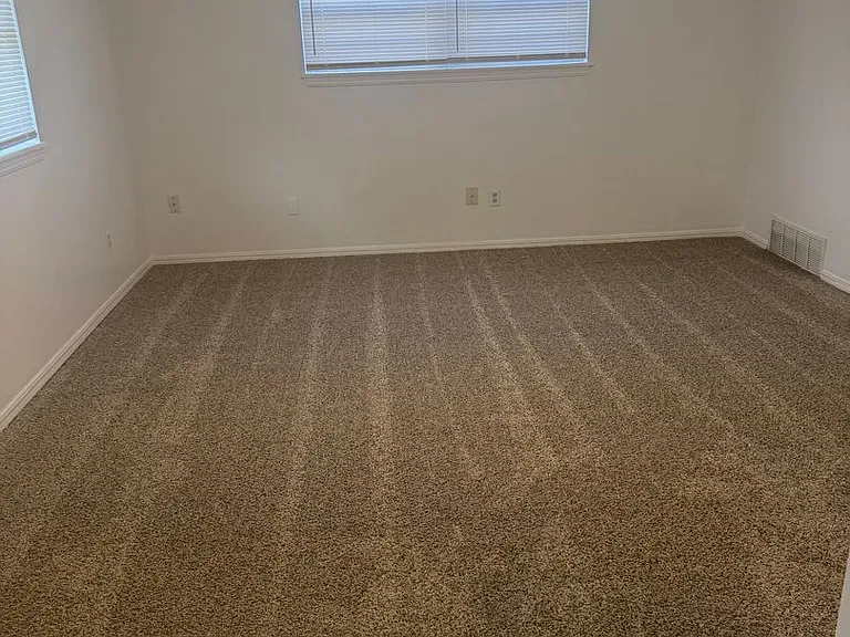 315 Willow Pl — Photo 3
