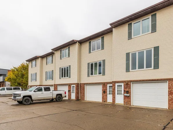 904 2nd St NW APT 1, Mandan, ND 58554