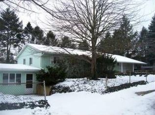 229 Lake Hills Rd, Michigan City, IN