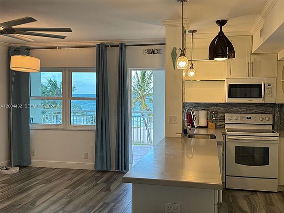 4th image of 901 S Surf Rd APT 407
