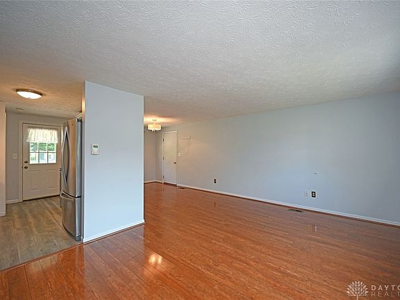 5th image of 1374 Firethorne Dr