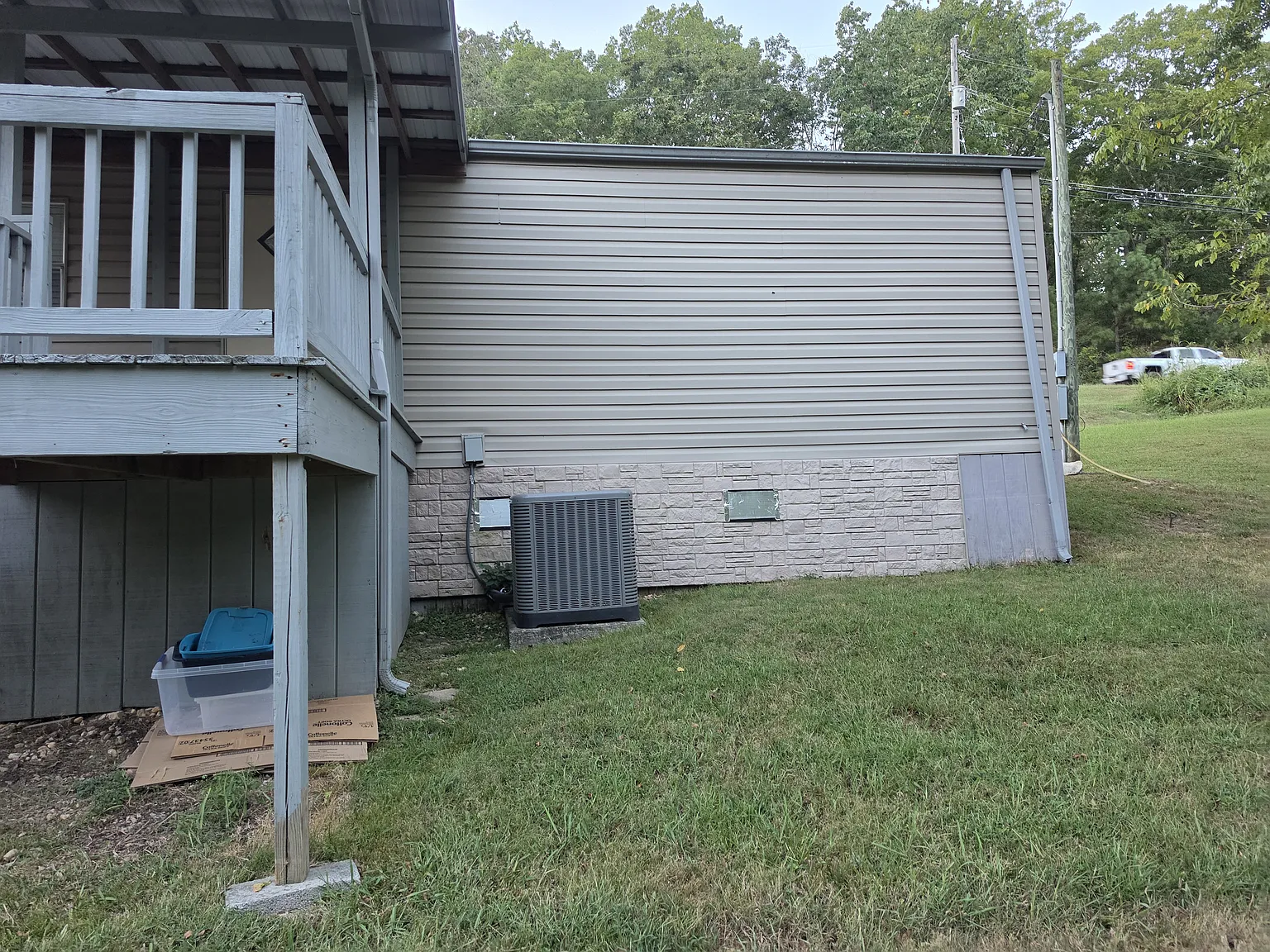 3 bed, 980 sqft, $1,200 — Photo 3