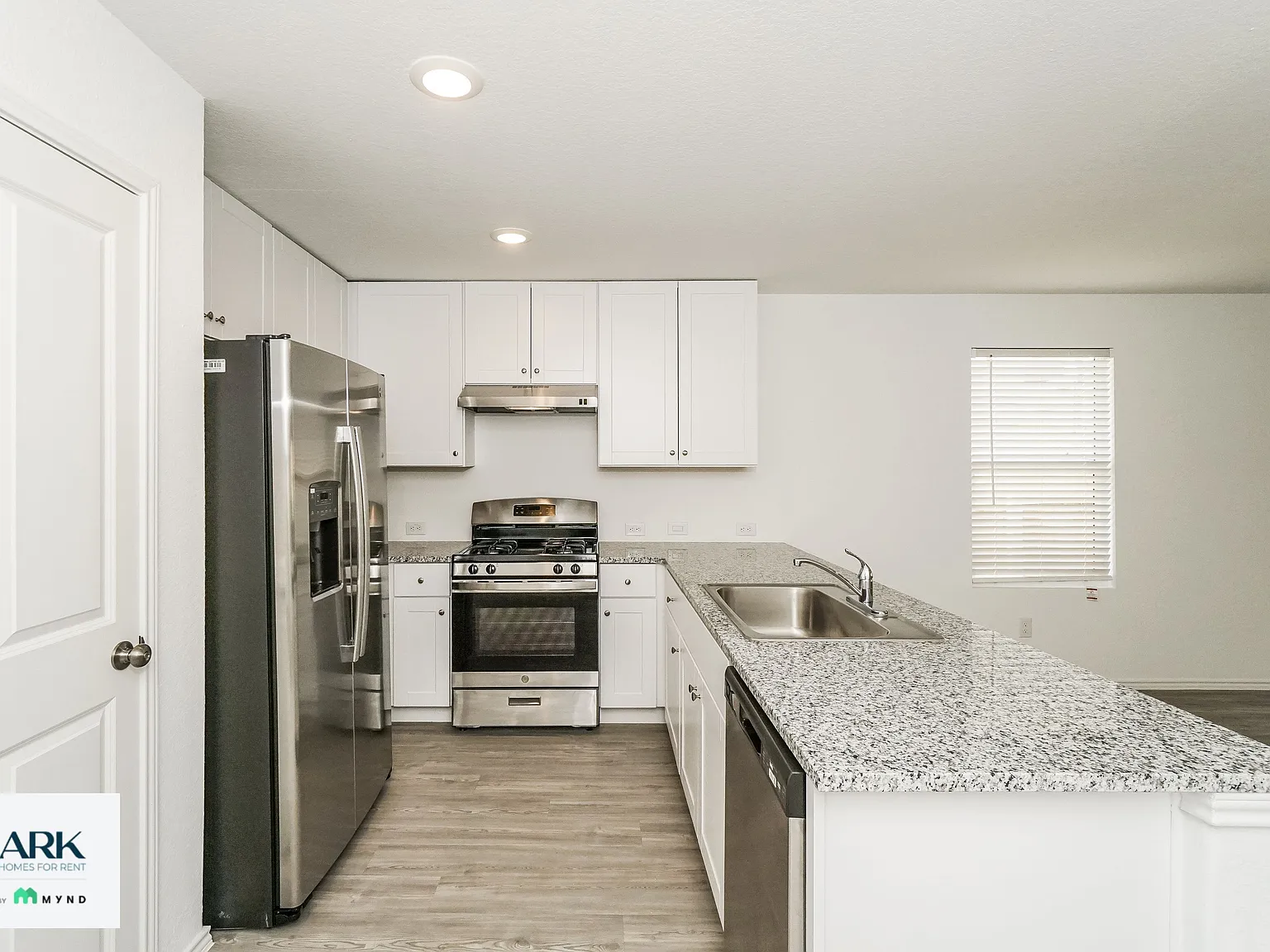 3 bed, 2.0 bath, 1474 sqft, $1,775 — Photo 4