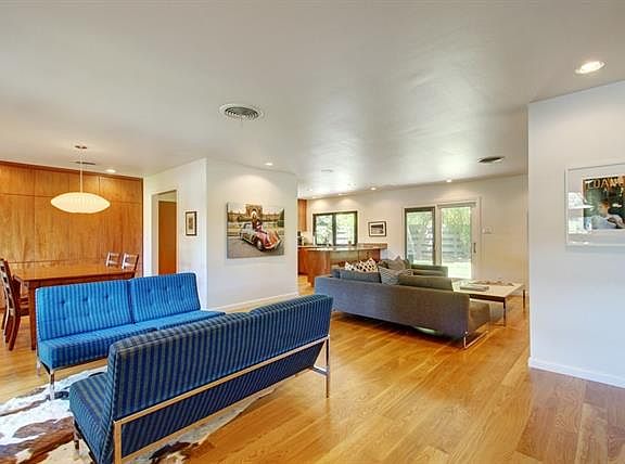 4th image of 5715 Highland Hills Dr