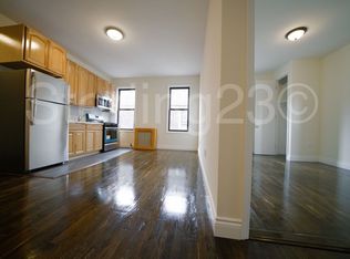 2905 23rd Ave APT 3R, Astoria, NY 11105