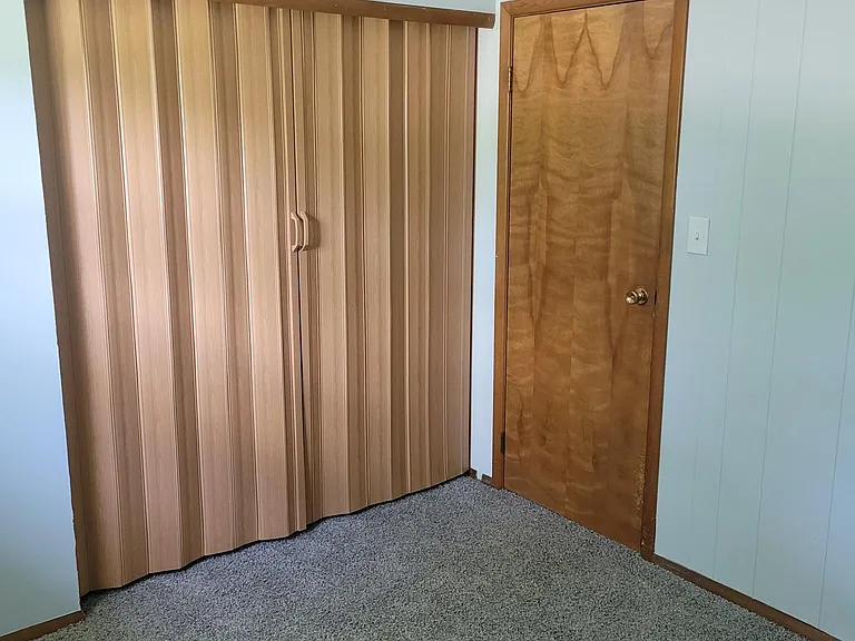 715 S Hickory Dr — Photo 11