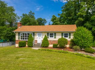 8 Lillian Ave, New Fairfield, CT 06812