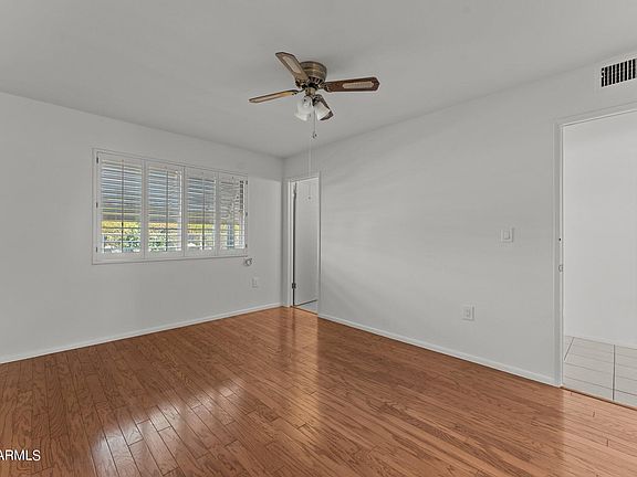 3rd image of 10440 W TWIN OAKS Drive