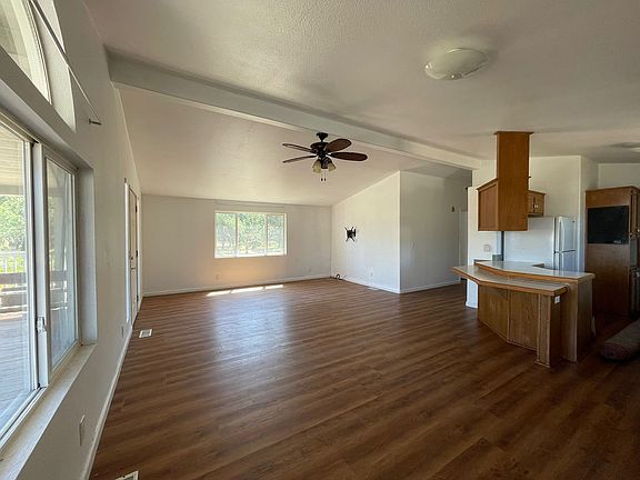 3rd image of 936 Saint Francis Ave