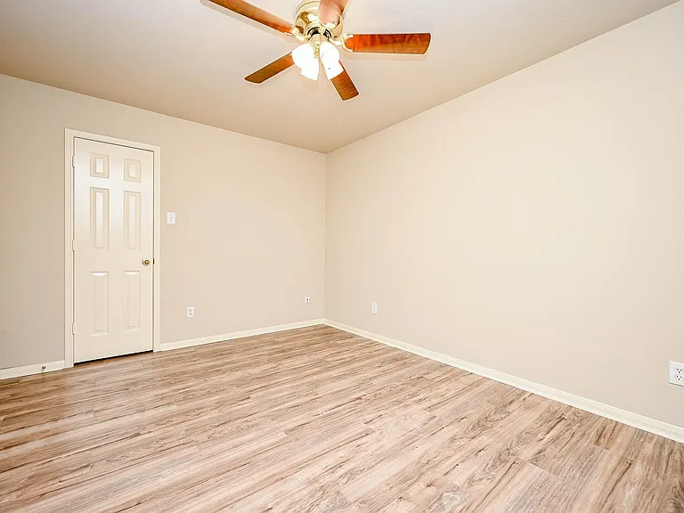 18518 Shadow Line Ct — Photo 29