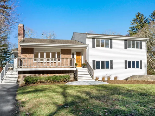 320 County Road, Bourne, MA 02532