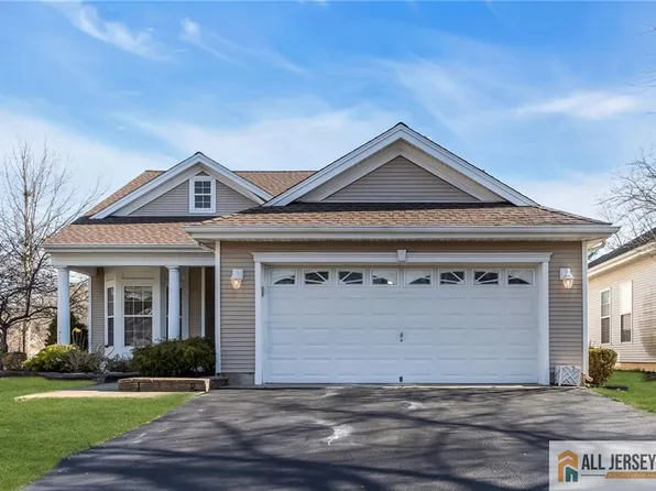 12 Bellflower Dr, Lakewood, NJ 08701