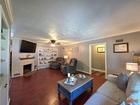 4th image of 1006 Theron Pl