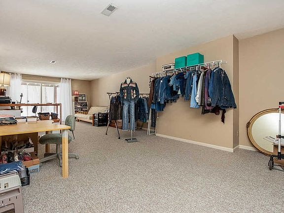Finished walk-out basement