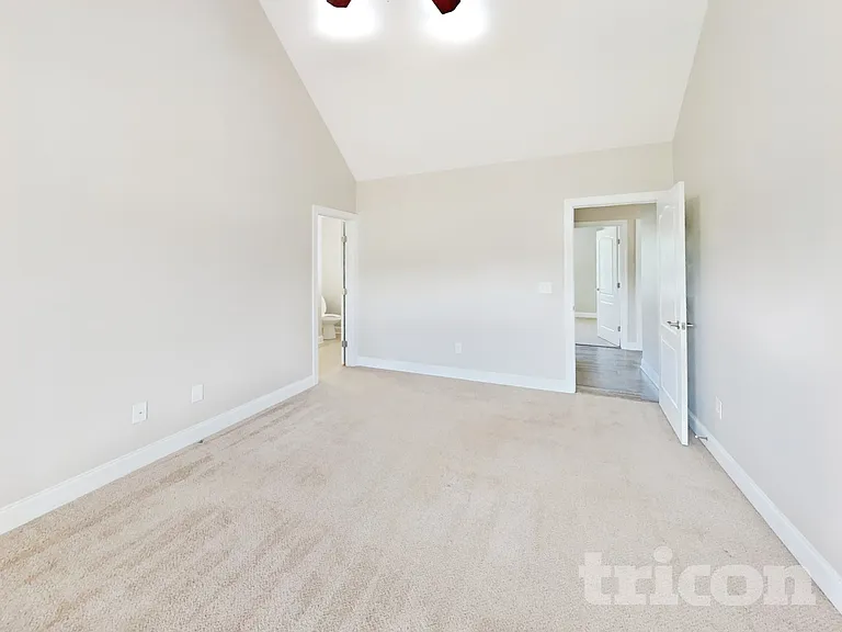 335 Oxfordshire Dr — Photo 8