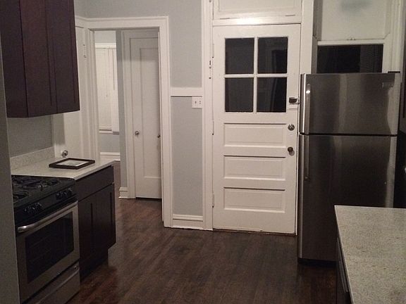 4th image of 2913 N Sacramento Ave APT 2