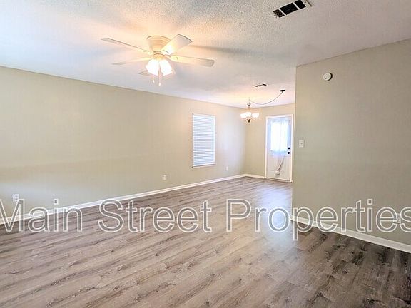 4th image of 3212 Cornell Dr