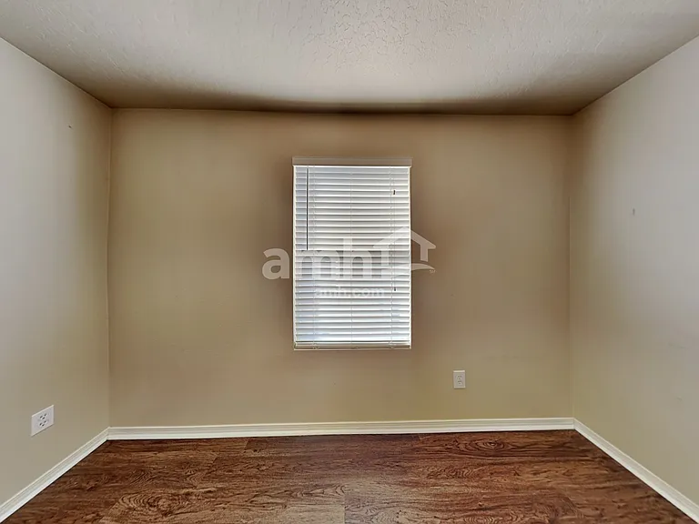 9517 W Shelborne Dr — Photo 17