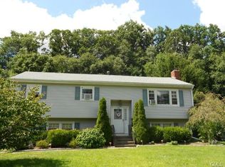 18 Caye Rd, Danbury, CT 06811