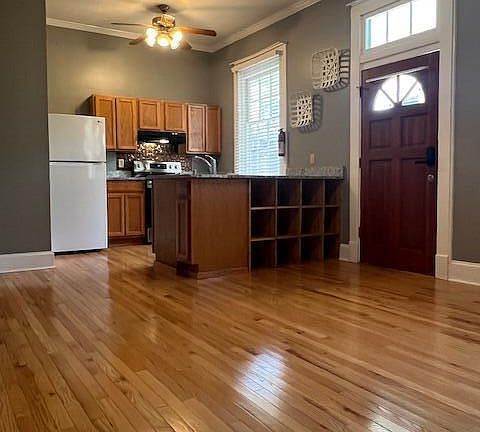 4th image of 965 New St