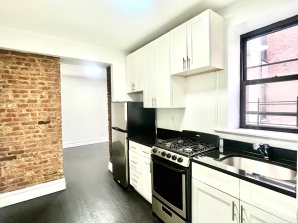 208 East 82nd Street image 1 of 11