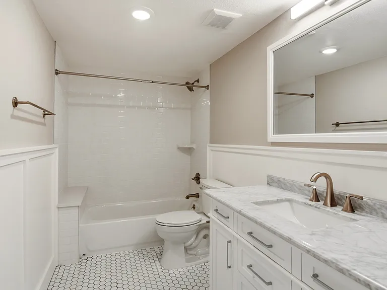 1592 Meade St #B — Photo 19